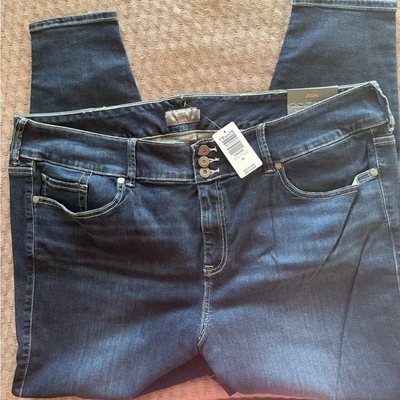 Torrid Woman’s Plus Super Soft Jeggings 26W Regular NWT Skinny - Picture 1 of 7